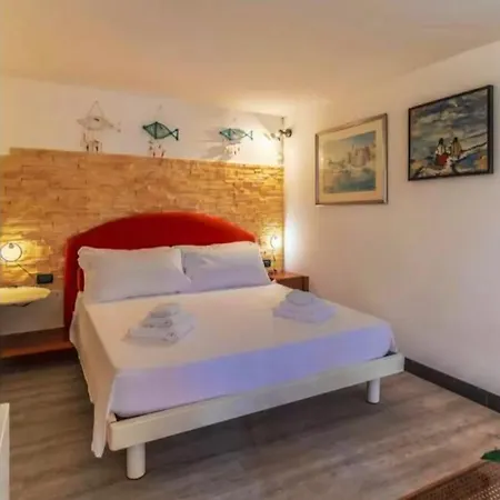Casa Coppe… Affacciato Sulla Baia Delle Favole *